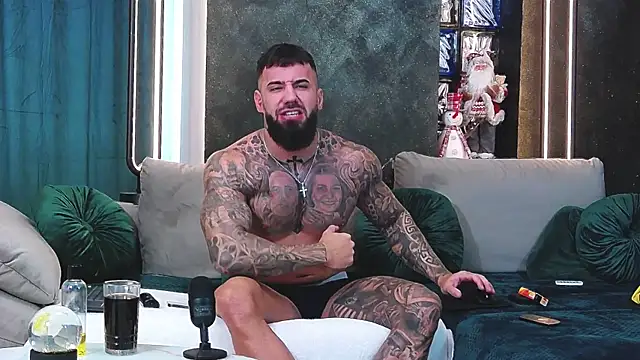 masterkingofmusclee online show from 12.17.24