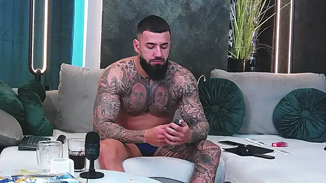 masterkingofmusclee online show from 01.16.25