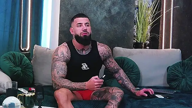 masterkingofmusclee online show from 01.28.25