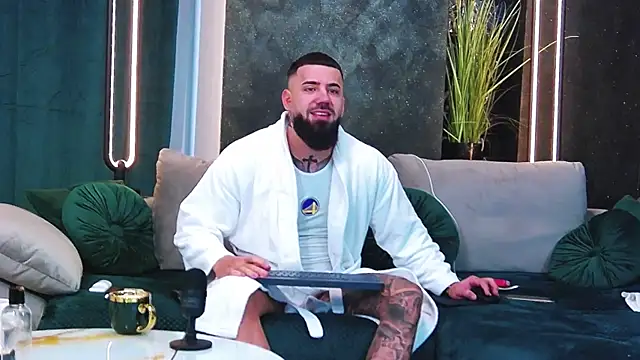 masterkingofmusclee online show from 02.03.25