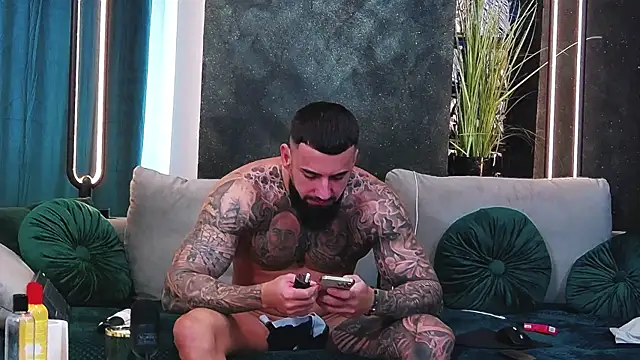 masterkingofmusclee online show from 02.05.25