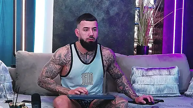 masterkingofmusclee online show from 02.24.25