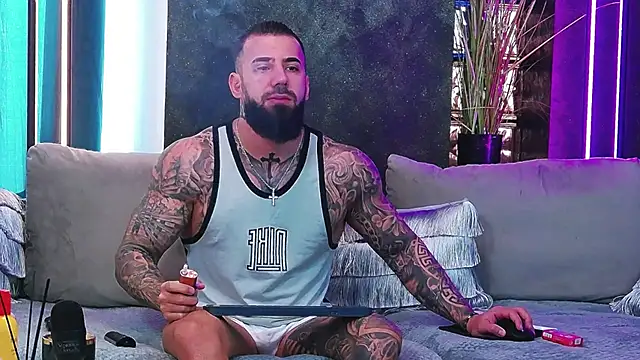 masterkingofmusclee online show from 02.26.25