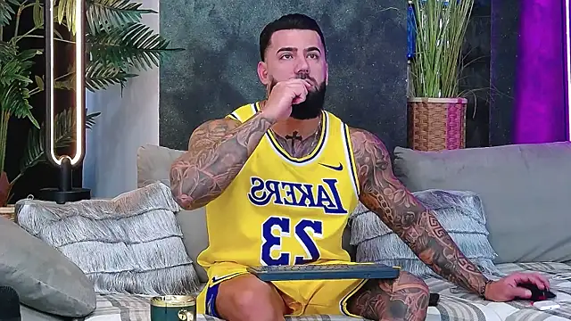 masterkingofmusclee online show from 11.08.25