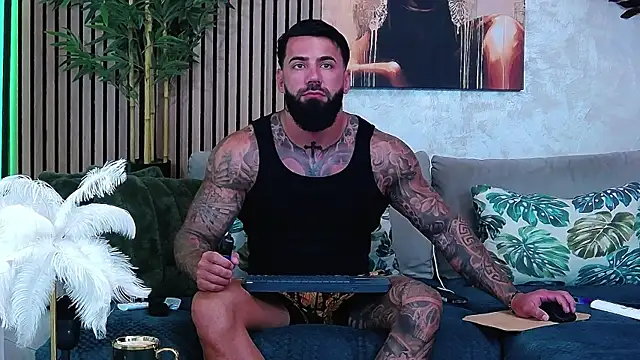 Snapshot of masterkingofmusclee chatting on 07.20.26 masterkingofmusclee online show from 07.20.26