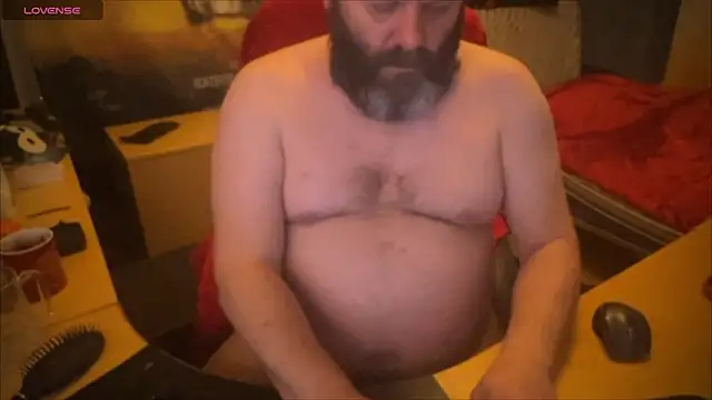 Snapshot of master_227 chatting on 12.16.24 master 227 online show from 12.16.24