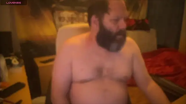 Snapshot of master_227 chatting on 12.17.24 master 227 online show from 12.17.24