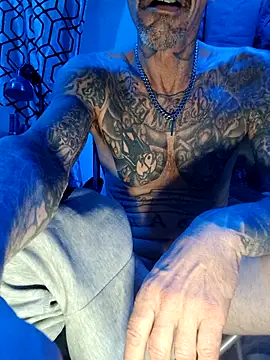 Snapshot of deepstroker42071 chatting on 11.23.25 deepstroker42071 online show from 11.23.25