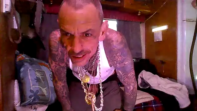 Snapshot of deepstroker42071 chatting on 03.11.26 deepstroker42071 online show from 03.11.26