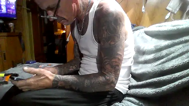 Snapshot of deepstroker42071 chatting on 04.02.26 deepstroker42071 online show from 04.02.26