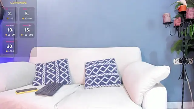 Snapshot of sofiaa_ebony chatting on 02.05.25 sofiaa ebony online show from 02.05.25