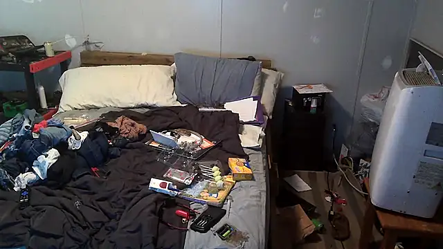 Bi curious86 online show from 10.25.25