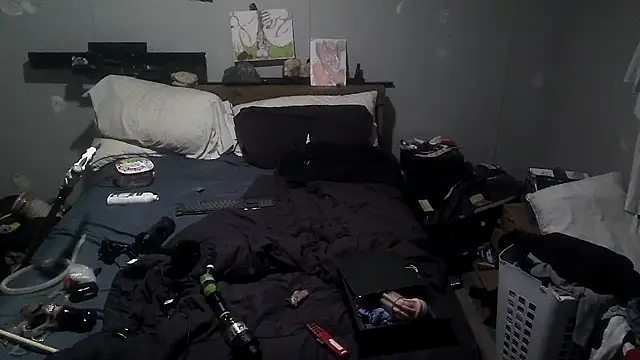 Bi curious86 online show from 04.17.26