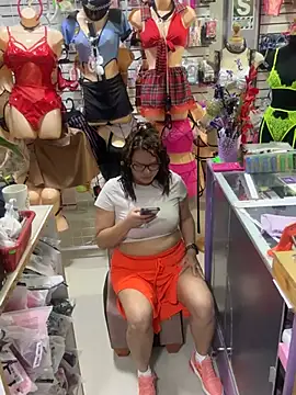 ROSALIALUCY online show from 01.15.25