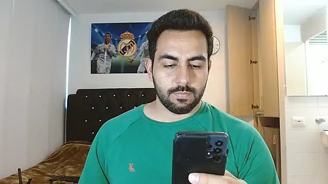 omarmohammedhot2 online show from 01.17.25