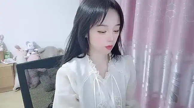 wwcc123 online show from 02.26.25