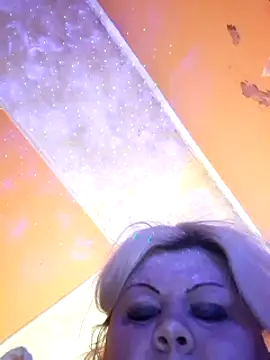 Snapshot of ducicsajsziii chatting on 02.20.25 ducicsajsziii online show from 02.20.25