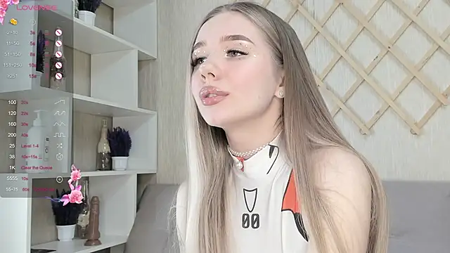 Snapshot of AutoBaby chatting on 02.25.25 AutoBaby online show from 02.25.25