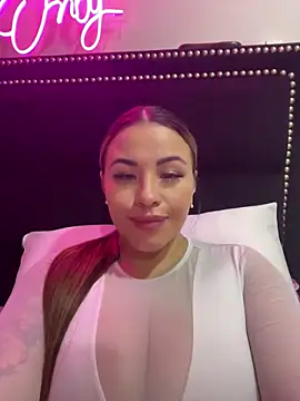 Snapshot of sexyyykloee chatting on 03.02.26 sexyyykloee online show from 03.02.26