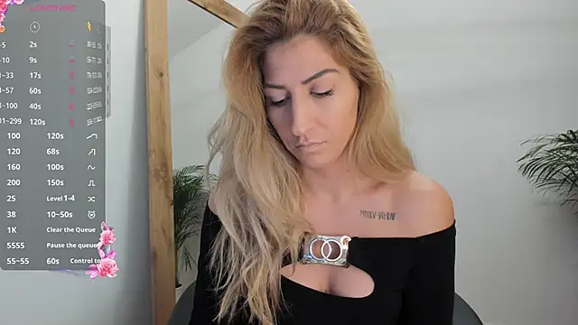 sofiah  online show from 03.05.25