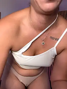 sofiah  online show from 11.18.25