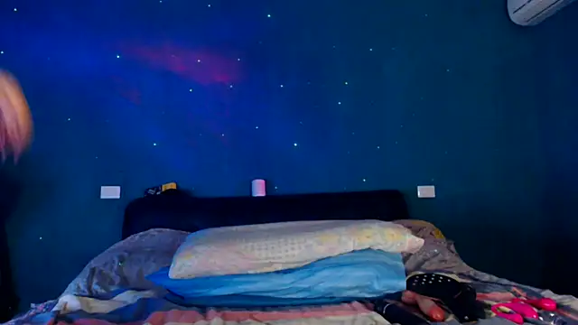 Karendolly  8 online show from 03.02.26