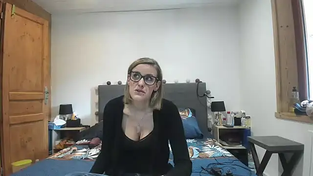 Snapshot of Madame_Callie chatting on 05.14.26 Madame Callie online show from 05.14.26