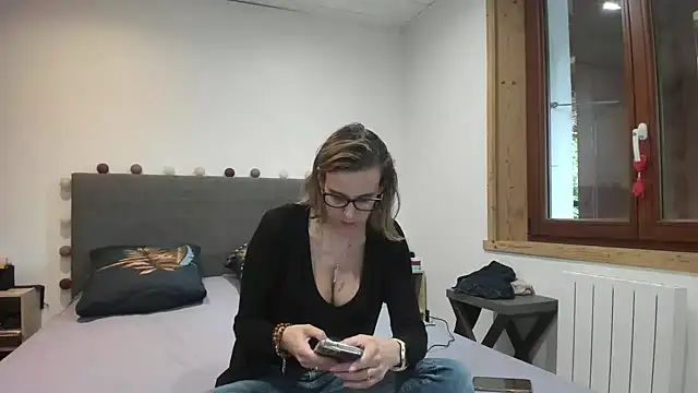 Snapshot of Madame_Callie chatting on 06.09.26 Madame Callie online show from 06.09.26