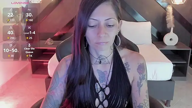Snapshot of dark_gotica chatting on 06.09.26 dark gotica online show from 06.09.26