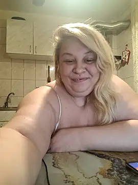 Snapshot of AriannaMilf chatting on 10.26.25 AriannaMilf online show from 10.26.25