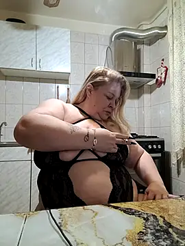 Snapshot of AriannaMilf chatting on 11.01.25 AriannaMilf online show from 11.01.25