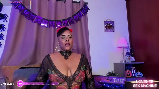 Snapshot of DianaBrownXX chatting on 10.16.25 DianaBrownXX online show from 10.16.25