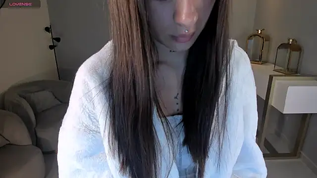 AlessiaCorleone  online show from 02.26.25