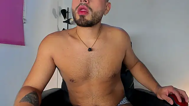 Juan Castano online show from 02.05.26