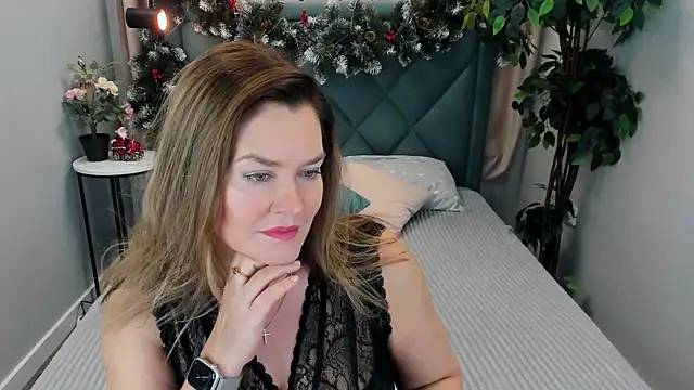Adele Russo online show from 12.18.24
