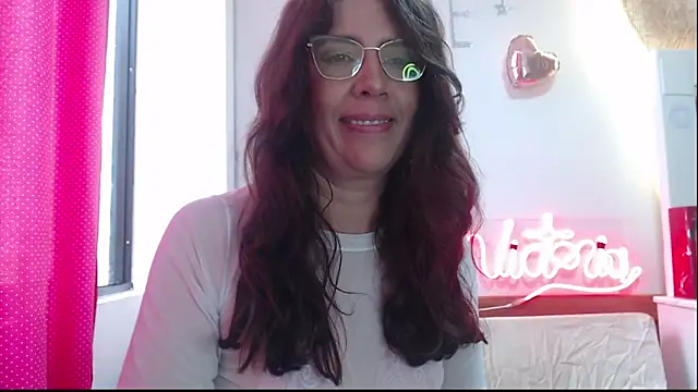 Victoria meester online show from 03.16.25