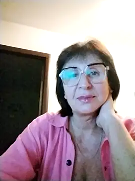 AlbinaXPretty online show from 10.30.25