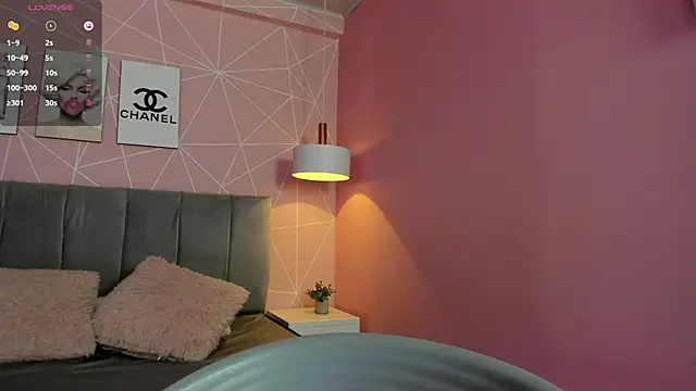 dolly zoe online show from 02.13.25