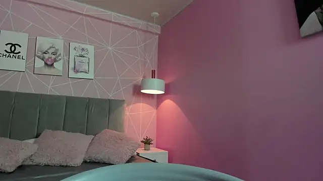 dolly zoe online show from 03.15.25