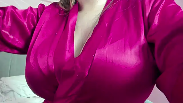 dolly zoe online show from 03.17.25