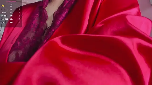 dolly zoe online show from 11.28.25