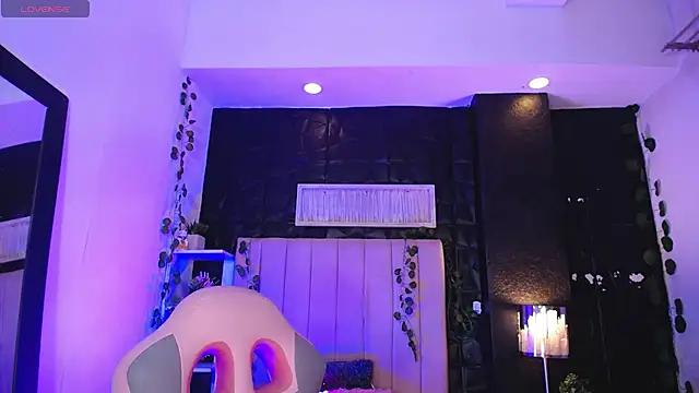 Snapshot of helen_bunnnyx chatting on 02.13.25 helen bunnnyx online show from 02.13.25