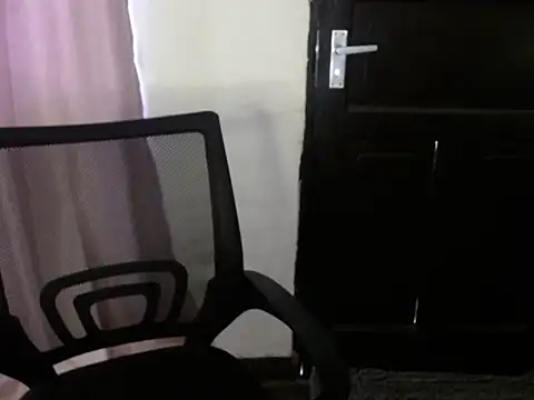 Snapshot of savage_laura chatting on 02.05.26 savage laura online show from 02.05.26