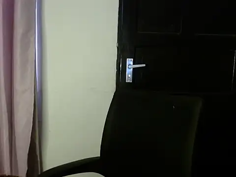 Snapshot of savage_laura chatting on 02.23.26 savage laura online show from 02.23.26