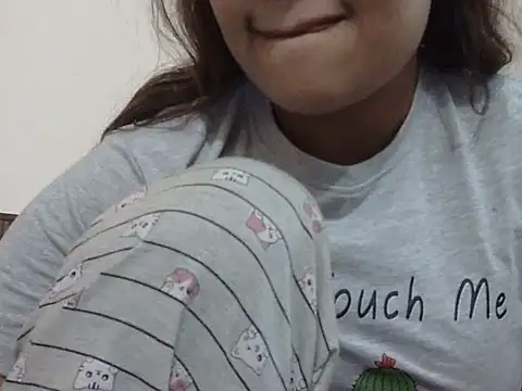 shekira99 online show from 12.21.25