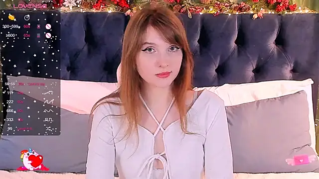 Snapshot of AliceLanley chatting on 02.01.25 AliceLanley online show from 02.01.25