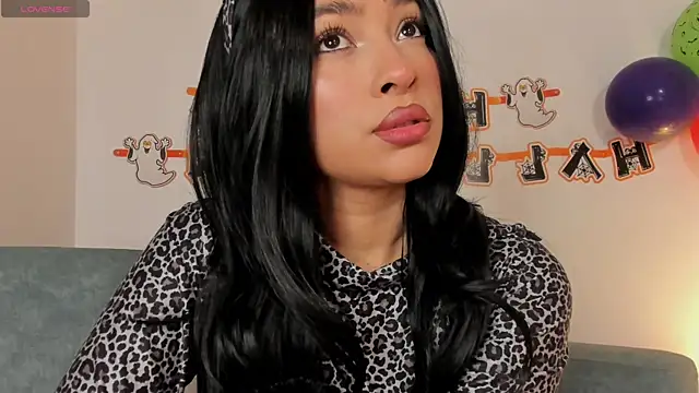 valerycolins online show from 10.27.25