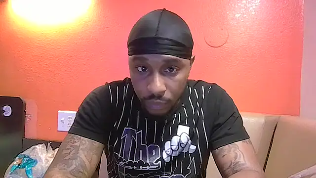 Snapshot of Stressreliever82 chatting on 03.23.25 Stressreliever82 online show from 03.23.25