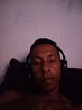 Snapshot of jhonjhon2131 chatting on 05.24.26 jhonjhon2131 online show from 05.24.26
