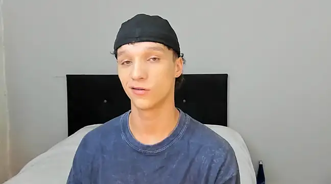 Snapshot of angelcortes chatting on 03.21.25 angelcortes online show from 03.21.25